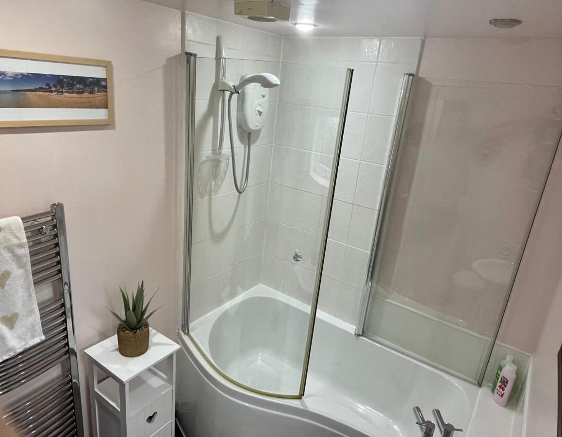 Holiday home Lovely 3bd In The Heart Of Morton *